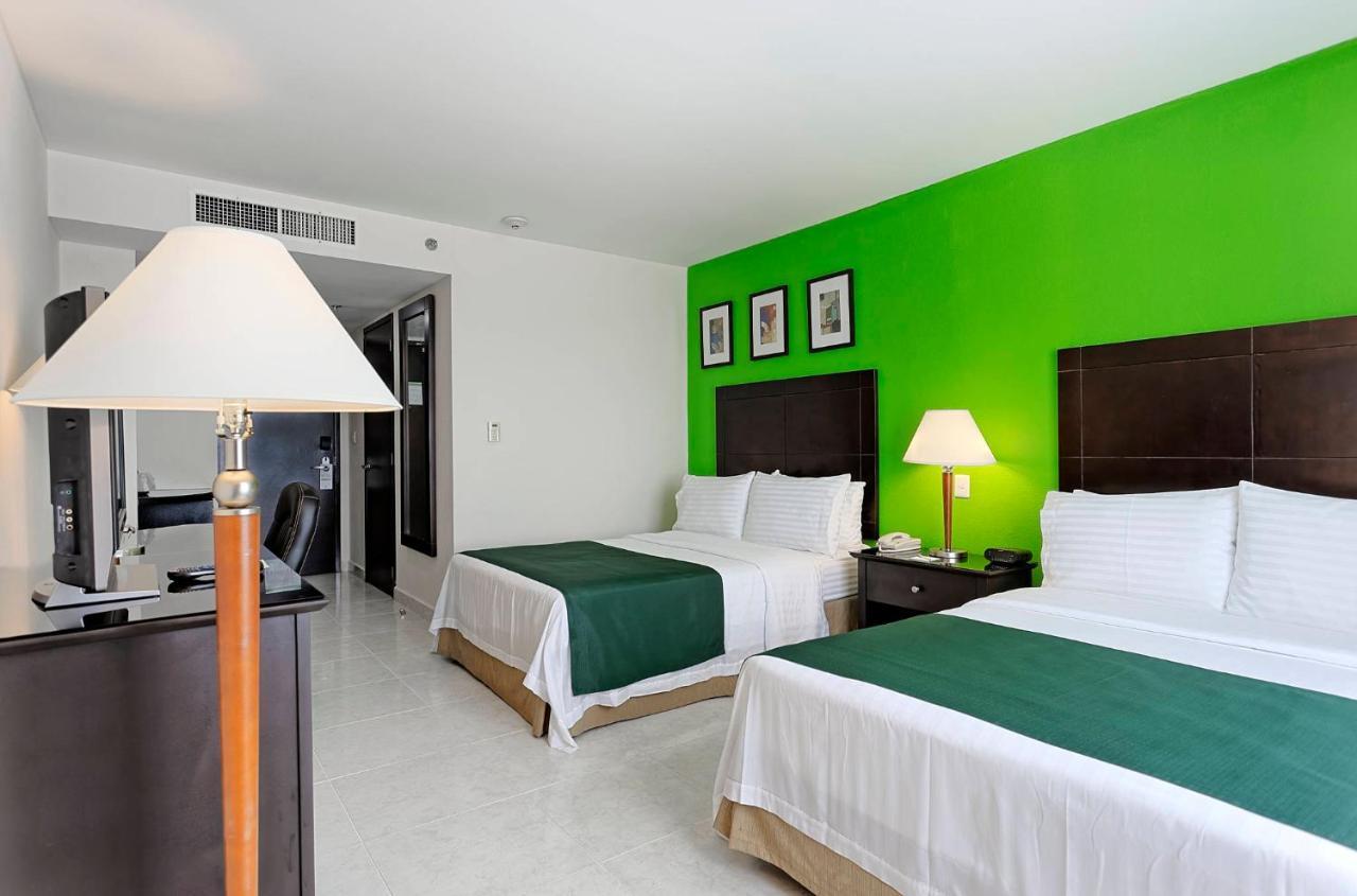 Holiday Inn Campeche By Ihg Bagian luar foto
