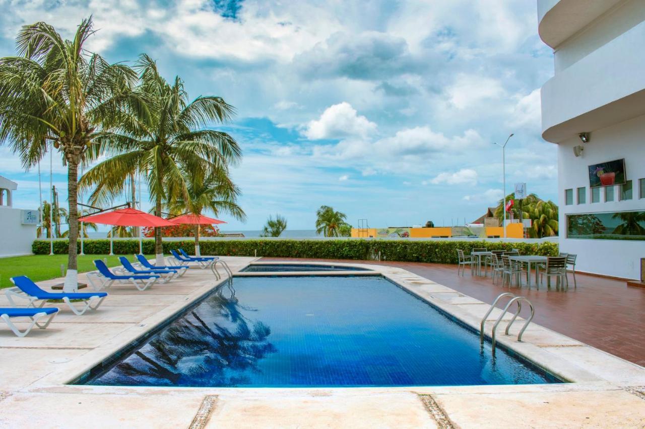 Holiday Inn Campeche By Ihg Bagian luar foto