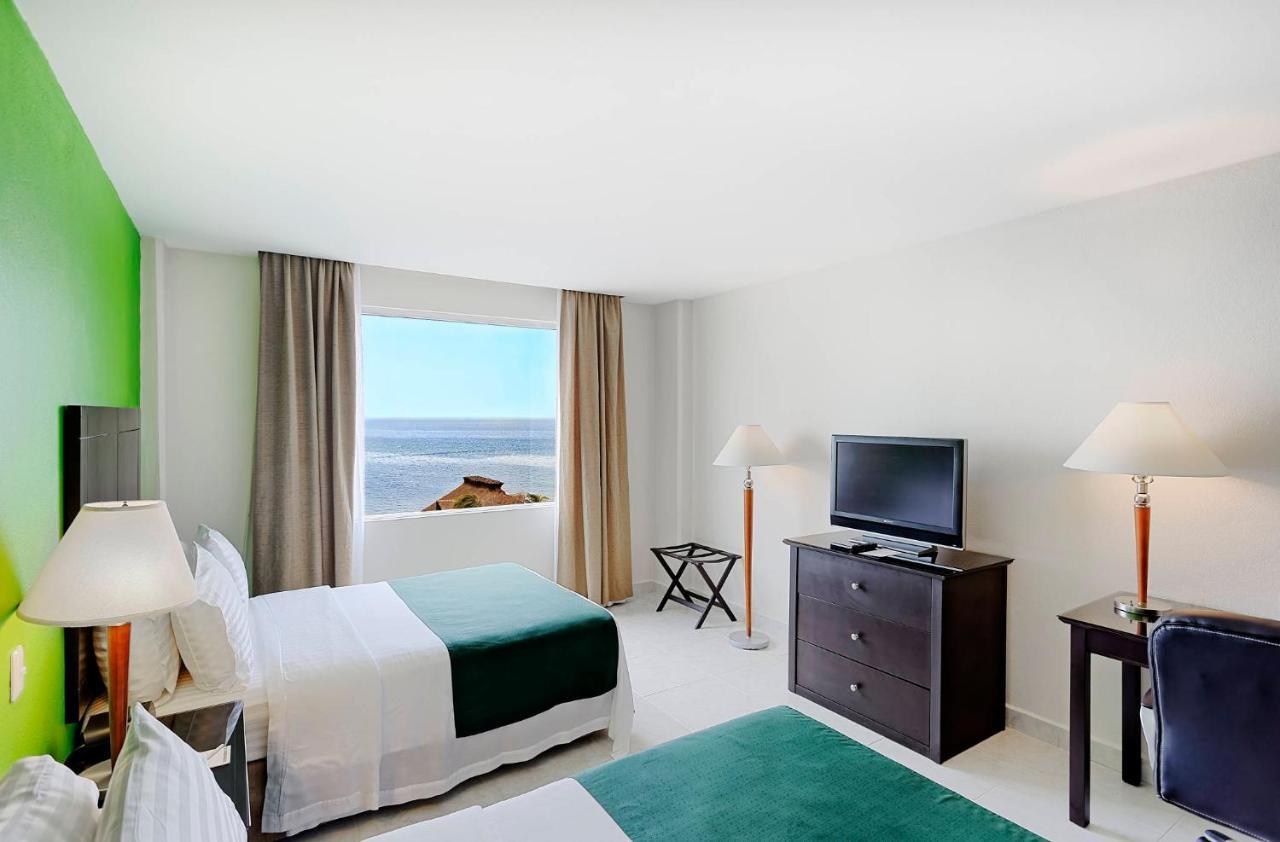 Holiday Inn Campeche By Ihg Bagian luar foto